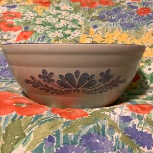 Pfaltzgraff Yorktowne Large Bowl 10” AS IS